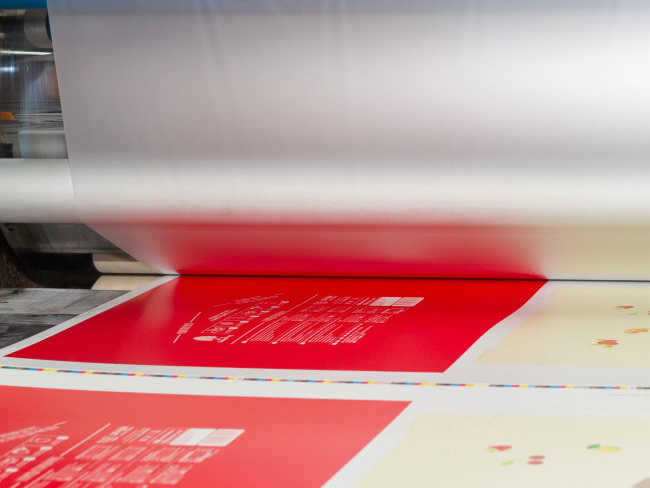 Ламинация бумаги в типографии в Одинцово — холодная, горячая, матовая, глянцевая, рулонная, пакетная
